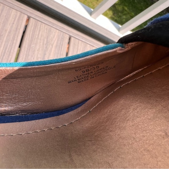 BCBGeneration Elegant Blue and Black Women's Heels - Picture 9 of 11